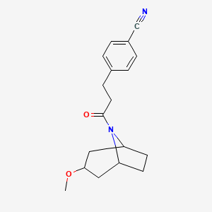 molecular formula C18H22N2O2 B2654457 4-(3-((1R,5S)-3-methoxy-8-azabicyclo[3.2.1]octan-8-yl)-3-oxopropyl)benzonitrile CAS No. 2176201-63-9