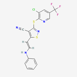 molecular formula C18H10ClF3N4S2 B2654783 5-(2-苯胺乙烯基)-3-{[3-氯-5-(三氟甲基)-2-吡啶基]硫代}-4-异噻唑碳腈 CAS No. 338412-98-9