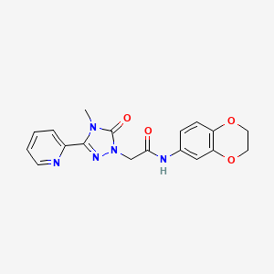 molecular formula C18H17N5O4 B2654797 N-(2,3-dihydrobenzo[b][1,4]dioxin-6-yl)-2-(4-methyl-5-oxo-3-(pyridin-2-yl)-4,5-dihydro-1H-1,2,4-triazol-1-yl)acetamide CAS No. 1798622-23-7