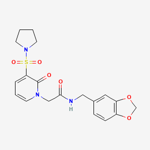 molecular formula C19H21N3O6S B2655777 N-(1,3-苯并二氧杂环-5-基甲基)-2-[2-氧代-3-(吡咯烷-1-磺酰基)吡啶-1(2H)-基]乙酰胺 CAS No. 1251595-19-3