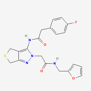 molecular formula C20H19FN4O3S B2655865 2-(4-氟苯基)-N-(2-(2-((呋喃-2-基甲基)氨基)-2-氧代乙基)-4,6-二氢-2H-噻吩并[3,4-c]吡唑-3-基)乙酰胺 CAS No. 1105251-04-4