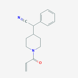 2-Phenyl-2-(1-prop-2-enoylpiperidin-4-yl)acetonitrile