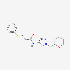 3-(phenylthio)-N-(1-((tetrahydro-2H-pyran-2-yl)methyl)-1H-pyrazol-4-yl)propanamide