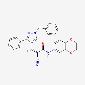 molecular formula C28H22N4O3 B2657404 (Z)-3-(1-Benzyl-3-phenylpyrazol-4-yl)-2-cyano-N-(2,3-dihydro-1,4-benzodioxin-6-yl)prop-2-enamide CAS No. 955891-42-6