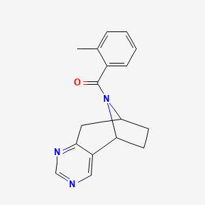 molecular formula C17H17N3O B2657513 ((5R,8S)-6,7,8,9-tetrahydro-5H-5,8-epiminocyclohepta[d]pyrimidin-10-yl)(o-tolyl)methanone CAS No. 1904132-26-8