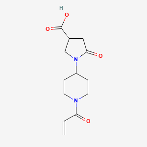 molecular formula C13H18N2O4 B2657902 5-Oxo-1-(1-prop-2-enoylpiperidin-4-yl)pyrrolidine-3-carboxylic acid CAS No. 2567498-76-2