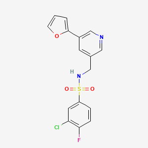 molecular formula C16H12ClFN2O3S B2658202 3-chloro-4-fluoro-N-((5-(furan-2-yl)pyridin-3-yl)methyl)benzenesulfonamide CAS No. 2034538-34-4