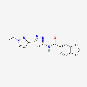 molecular formula C16H15N5O4 B2658478 N-(5-(1-isopropyl-1H-pyrazol-3-yl)-1,3,4-oxadiazol-2-yl)benzo[d][1,3]dioxole-5-carboxamide CAS No. 1211156-54-5
