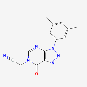 2-[3-(3,5-Dimethylphenyl)-7-oxotriazolo[4,5-d]pyrimidin-6-yl]acetonitrile