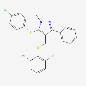 molecular formula C23H17Cl3N2S2 B2662094 5-[(4-chlorophenyl)sulfanyl]-4-{[(2,6-dichlorophenyl)sulfanyl]methyl}-1-methyl-3-phenyl-1H-pyrazole CAS No. 318951-85-8