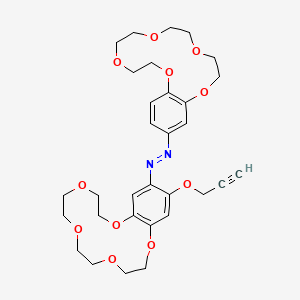 molecular formula C31H40N2O11 B2663790 (E)-(2,3,5,6,8,9,11,12-辛氢-1,4,7,10,13-苯并五氧杂环戊二十一烷-15-基)[16-(丙-2-炔-1-基氧基)-2,3,5,6,8,9,11,12-辛氢-1,4,7,10,13-苯并五氧杂环戊二十一烷-15-基]二氮烯 CAS No. 2415642-22-5