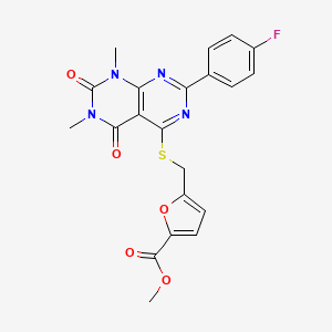 molecular formula C21H17FN4O5S B2664548 Methyl 5-(((2-(4-fluorophenyl)-6,8-dimethyl-5,7-dioxo-5,6,7,8-tetrahydropyrimido[4,5-d]pyrimidin-4-yl)thio)methyl)furan-2-carboxylate CAS No. 852171-17-6