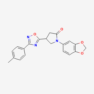 molecular formula C20H17N3O4 B2665730 1-(2H-1,3-苯并二氧杂环戊酮-5-基)-4-[3-(4-甲基苯基)-1,2,4-噁二唑-5-基]吡咯烷-2-酮 CAS No. 946376-50-7