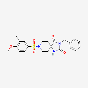 molecular formula C22H25N3O5S B2666345 3-苄基-8-((4-甲氧基-3-甲基苯基)磺酰)-1,3,8-三唑螺[4.5]癸烷-2,4-二酮 CAS No. 941880-72-4