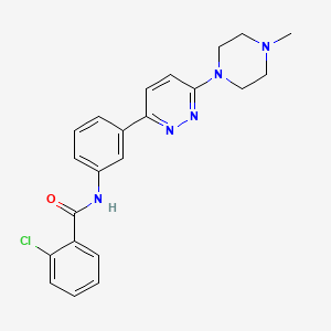 B2667314 2-chloro-N-[3-[6-(4-methylpiperazin-1-yl)pyridazin-3-yl]phenyl]benzamide CAS No. 899970-22-0