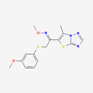 (E)-methoxy({2-[(3-methoxyphenyl)sulfanyl]-1-{6-methyl-[1,2,4]triazolo[3,2-b][1,3]thiazol-5-yl}ethylidene})amine