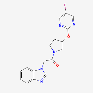 molecular formula C17H16FN5O2 B2668622 2-(1H-苯并[d]咪唑-1-基)-1-(3-((5-氟嘧啶-2-基)氧基)吡咯啉-1-基)乙酮 CAS No. 2034620-67-0