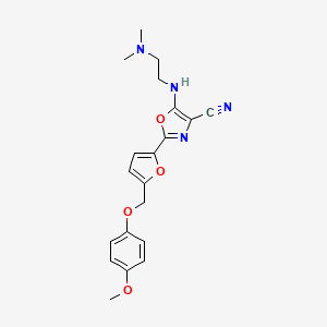 molecular formula C20H22N4O4 B2669027 5-((2-(二甲氨基)乙基)氨基)-2-(5-((4-甲氧基苯氧基)甲基)呋喃-2-基)噁唑-4-碳腈 CAS No. 946200-96-0