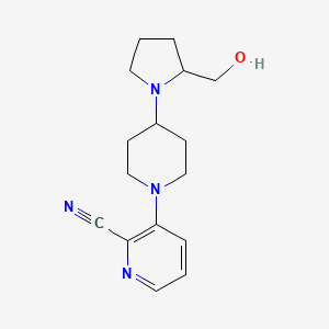 molecular formula C16H22N4O B2669950 3-[4-[2-(羟甲基)吡咯啉-1-基]哌啶-1-基]吡啶-2-甲腈 CAS No. 2380009-57-2