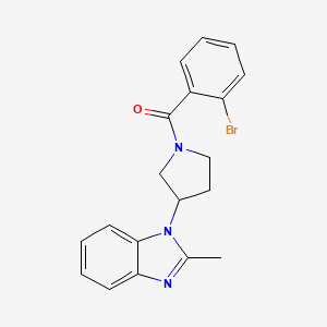 molecular formula C19H18BrN3O B2670137 (2-bromophenyl)(3-(2-methyl-1H-benzo[d]imidazol-1-yl)pyrrolidin-1-yl)methanone CAS No. 2034560-12-6
