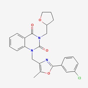 molecular formula C24H22ClN3O4 B2670965 1-((2-(3-chlorophenyl)-5-methyloxazol-4-yl)methyl)-3-((tetrahydrofuran-2-yl)methyl)quinazoline-2,4(1H,3H)-dione CAS No. 1019152-52-3