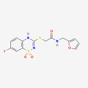 molecular formula C14H12FN3O4S2 B2671514 2-((7-氟-1,1-二氧代-4H-苯并[e][1,2,4]噻二嗪-3-基)硫)-N-(呋喃-2-基甲基)乙酰胺 CAS No. 898355-10-7
