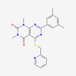 molecular formula C22H21N5O2S B2672113 7-(3,5-Dimethylphenyl)-1,3-dimethyl-5-(pyridin-2-ylmethylsulfanyl)pyrimido[4,5-d]pyrimidine-2,4-dione CAS No. 872842-62-1