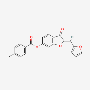 molecular formula C21H14O5 B2672147 (Z)-2-(呋喃-2-基甲亚基)-3-酮-2,3-二氢苯并呋喃-6-基 4-甲基苯甲酸酯 CAS No. 622362-80-5