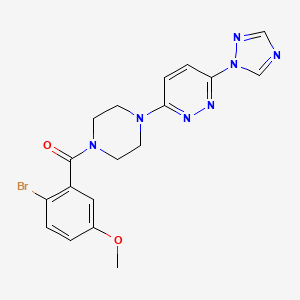 molecular formula C18H18BrN7O2 B2672233 (4-(6-(1H-1,2,4-triazol-1-yl)pyridazin-3-yl)piperazin-1-yl)(2-bromo-5-methoxyphenyl)methanone CAS No. 1797093-00-5