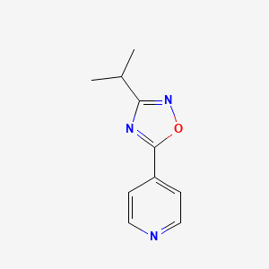 3-Isopropyl-5-(pyridin-4-yl)-1,2,4-oxadiazole