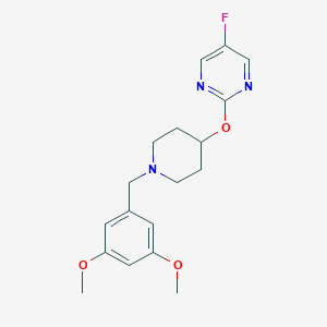 molecular formula C18H22FN3O3 B2672716 2-[1-[(3,5-Dimethoxyphenyl)methyl]piperidin-4-yl]oxy-5-fluoropyrimidine CAS No. 2380087-00-1