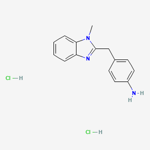 molecular formula C15H17Cl2N3 B2672993 4-[(1-甲基苯并咪唑-2-基)甲基]苯胺;二盐酸盐 CAS No. 1803584-13-5