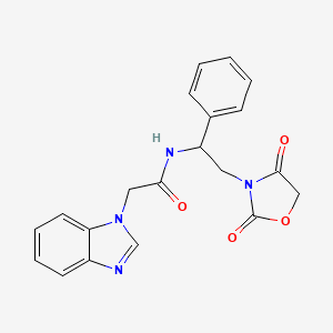 molecular formula C20H18N4O4 B2673246 2-(1H-苯并[d]咪唑-1-基)-N-(2-(2,4-二氧杂氮-3-基)-1-苯乙基)乙酰胺 CAS No. 2034270-20-5