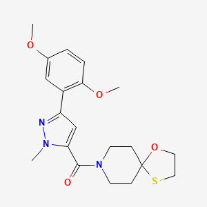 molecular formula C20H25N3O4S B2674649 (3-(2,5-二甲氧基苯基)-1-甲基-1H-吡唑-5-基)(1-氧代-4-硫代-8-氮杂螺[4.5]癸烷-8-基)甲酮 CAS No. 1396870-06-6