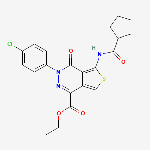 molecular formula C21H20ClN3O4S B2675030 乙酸乙酯 3-(4-氯苯基)-5-(环戊烷甲酰氨基)-4-氧代噻吩并[3,4-d]嘧啶-1-甲酸酯 CAS No. 851950-08-8