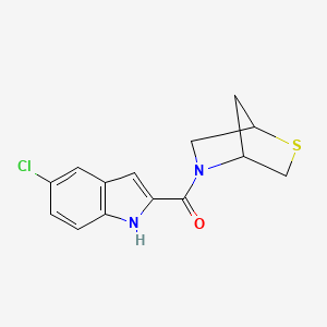 molecular formula C14H13ClN2OS B2675115 2-硫代-5-氮杂双环[2.2.1]庚烷-5-基(5-氯-1H-吲哚-2-基)甲酮 CAS No. 2034208-74-5