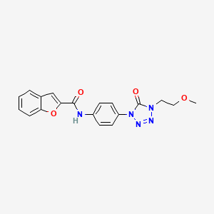molecular formula C19H17N5O4 B2675407 N-(4-(4-(2-甲氧基乙基)-5-氧代-4,5-二氢-1H-四唑-1-基)苯基)苯并呋喃-2-羧酰胺 CAS No. 1396749-51-1