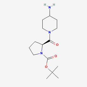molecular formula C15H27N3O3 B2676017 叔丁基(2S)-2-(4-氨基哌嗪-1-甲酰)吡咯烷-1-甲酸酯 CAS No. 1308650-29-4