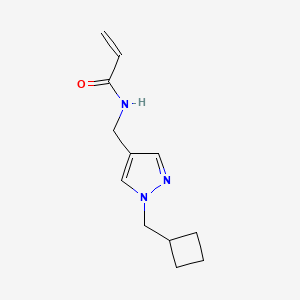 molecular formula C12H17N3O B2676258 N-[[1-(Cyclobutylmethyl)pyrazol-4-yl]methyl]prop-2-enamide CAS No. 2361645-92-1
