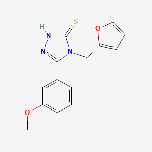 molecular formula C14H13N3O2S B2676454 4-(呋喃-2-基甲基)-5-(3-甲氧基苯基)-4H-1,2,4-三唑-3-硫醇 CAS No. 727983-29-1
