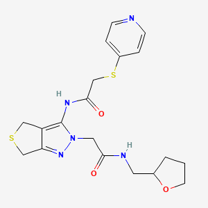 molecular formula C19H23N5O3S2 B2676994 N-(2-(2-oxo-2-(((tetrahydrofuran-2-yl)methyl)amino)ethyl)-4,6-dihydro-2H-thieno[3,4-c]pyrazol-3-yl)-2-(pyridin-4-ylthio)acetamide CAS No. 1105205-92-2