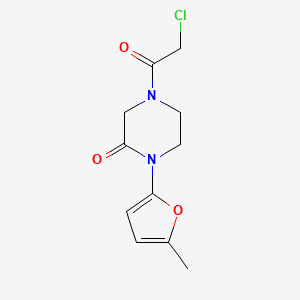 molecular formula C11H13ClN2O3 B2677239 4-(2-Chloroacetyl)-1-(5-methylfuran-2-yl)piperazin-2-one CAS No. 2411302-47-9