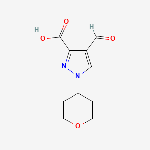 molecular formula C10H12N2O4 B2677355 4-formyl-1-(oxan-4-yl)-1H-pyrazole-3-carboxylic acid CAS No. 2155855-14-2