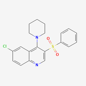 3-(Benzenesulfonyl)-6-chloro-4-(piperidin-1-yl)quinoline