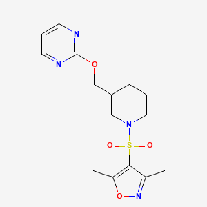 molecular formula C15H20N4O4S B2677856 3,5-Dimethyl-4-[3-(pyrimidin-2-yloxymethyl)piperidin-1-yl]sulfonyl-1,2-oxazole CAS No. 2379972-89-9