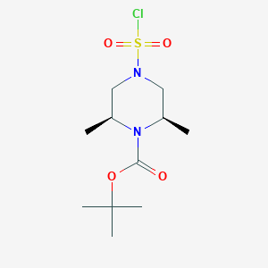 molecular formula C11H21ClN2O4S B2677911 Tert-butyl (2S,6R)-4-chlorosulfonyl-2,6-dimethylpiperazine-1-carboxylate CAS No. 2309432-95-7