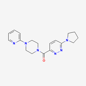 molecular formula C18H22N6O B2678180 (4-(吡啶-2-基)哌嗪-1-基)(6-(吡咯烷-1-基)吡啶并[3,4-b]吡啉-3-基)甲酮 CAS No. 1396881-60-9