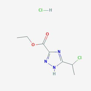 molecular formula C7H11Cl2N3O2 B2678812 乙酸-5-(1-氯乙基)-1H-1,2,4-三唑-3-羧酸乙酯;盐酸盐 CAS No. 2416230-28-7