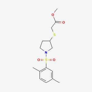 molecular formula C15H21NO4S2 B2679266 甲基2-((1-((2,5-二甲基苯基)磺酰)吡咯烷-3-基)硫)乙酸酯 CAS No. 2034527-95-0