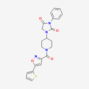 molecular formula C22H20N4O4S B2679275 3-苯基-1-(1-(5-(噻吩-2-基)异噁唑-3-甲酰基)哌嗪-4-基)咪唑烷-2,4-二酮 CAS No. 2034331-78-5